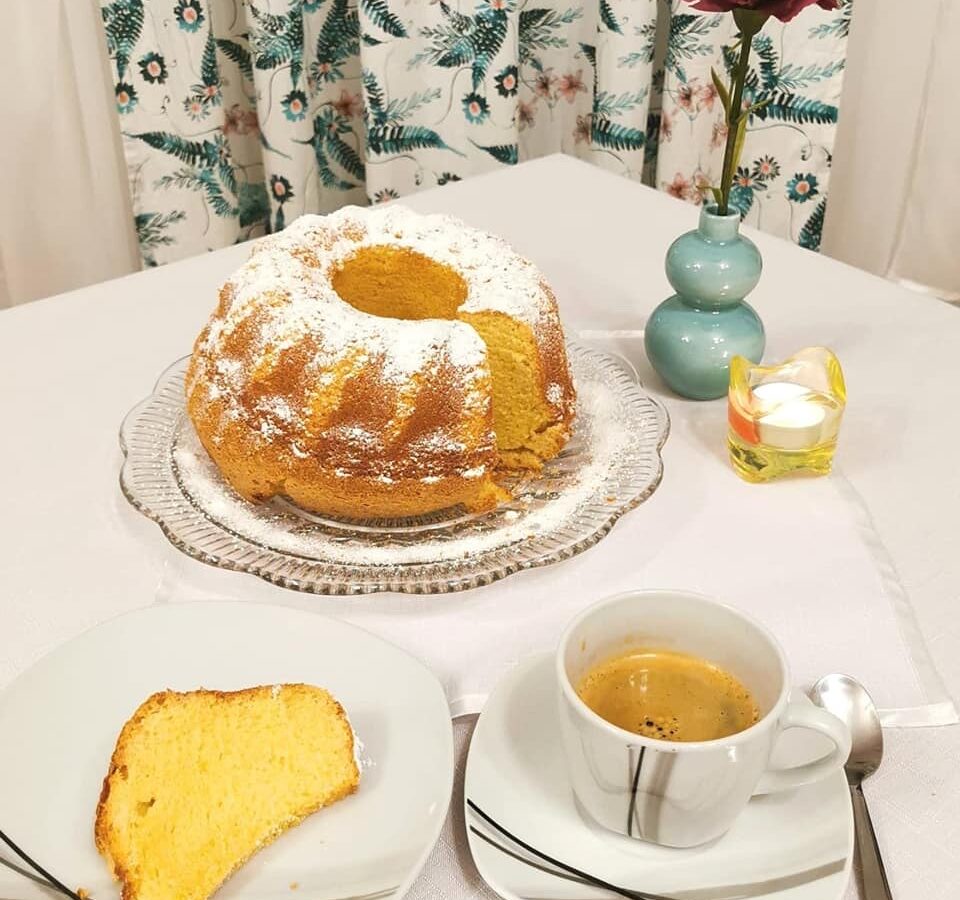Sonntagskuchen mit Kaffee