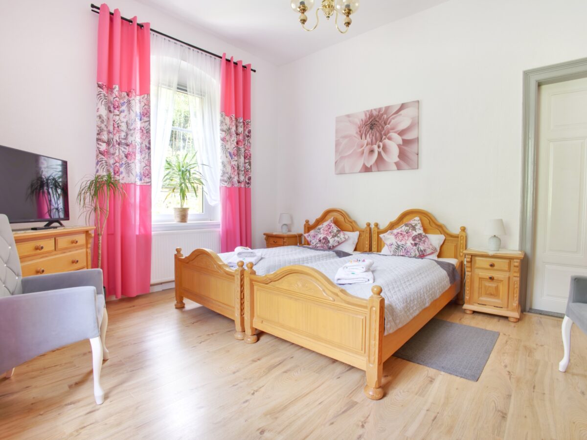 Pfingstrosenzimmer