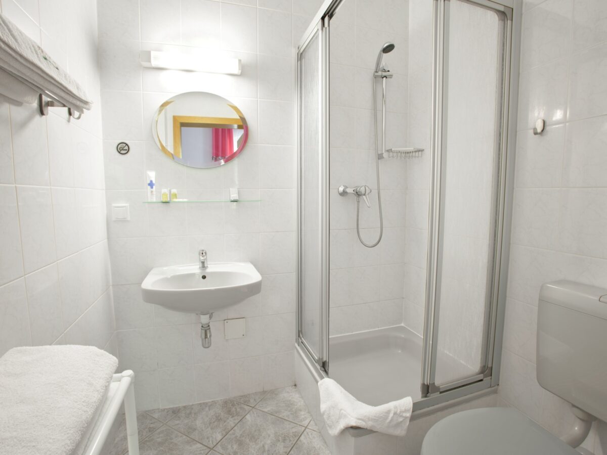 Pfingstrosenzimmer