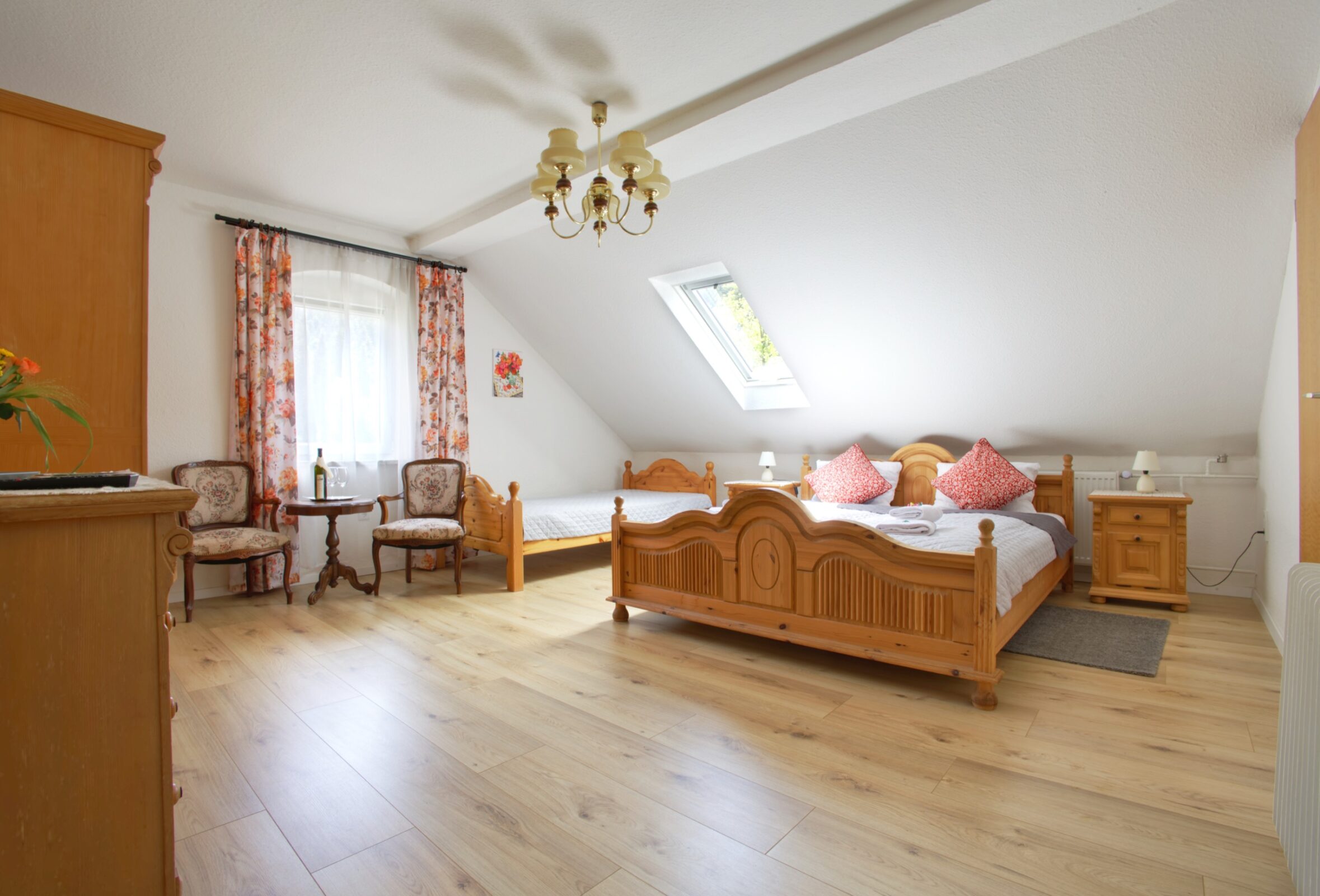 Rosenzimmer - Foto 1
